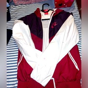 Nike windbreaker jacket